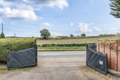 1363880-3-68e52ba...