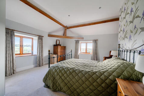 1373289-9-68ff54e...