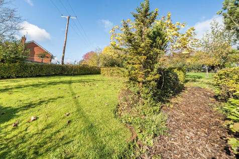 1370321-4-68fb6df...