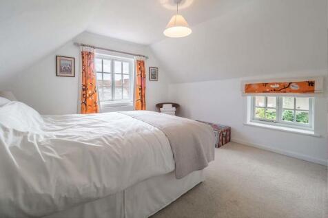 crown cottage bac...