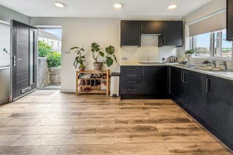 Annexe Kitchen Alt.jpg