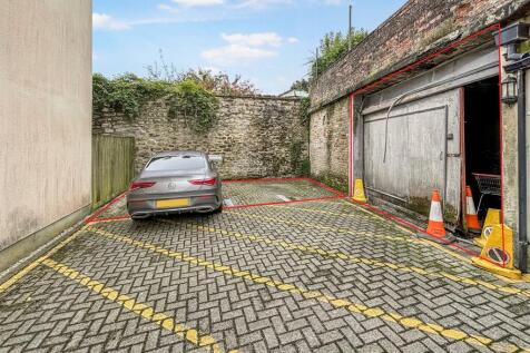 Garage &amp; Parking.jpg
