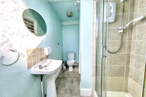 Ensuite.jpeg