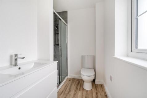 En-Suite Shower.jpg