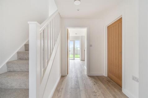 ENtrance Hallway.jpg