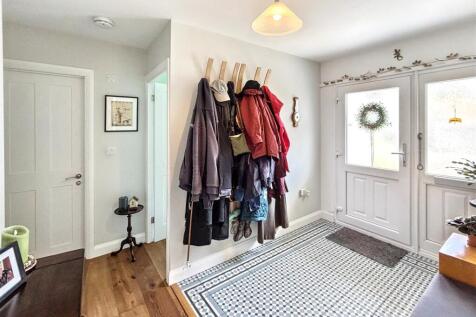 Hallway 2.jpeg