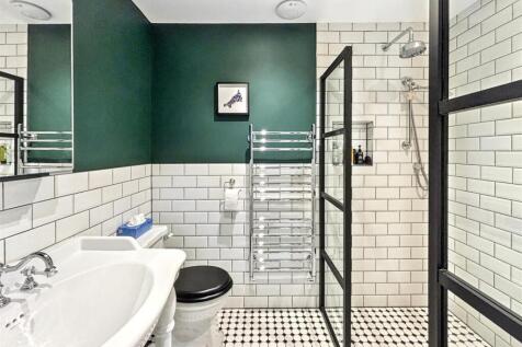 Ensuite 2.jpeg