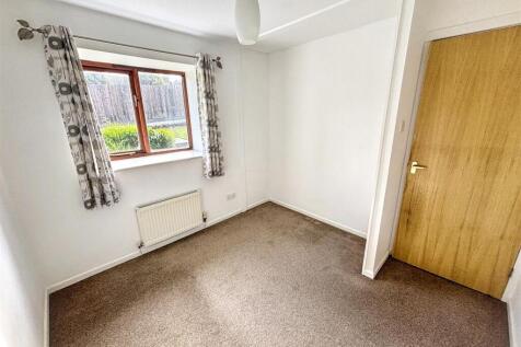 Bedroom 2.jpeg