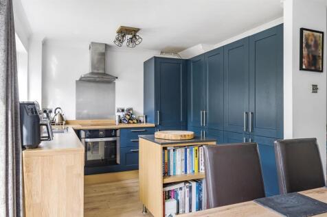 Kitchen Alt.jpg