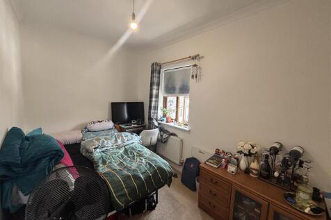 Bedroom 2.jpeg