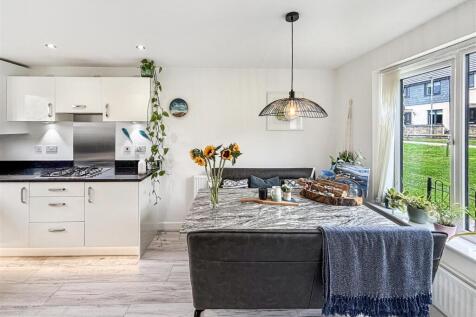 Dining Area.jpg
