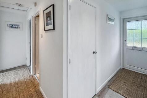Hallway 1.jpeg