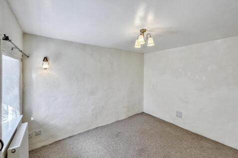 Bedroom 2.jpeg