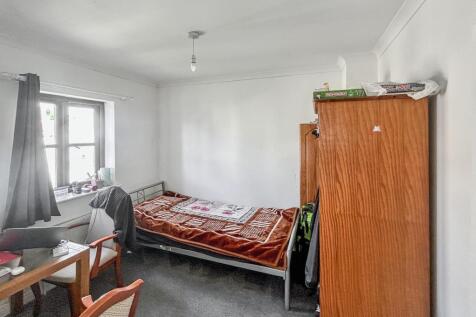 Bedroom 2.jpeg
