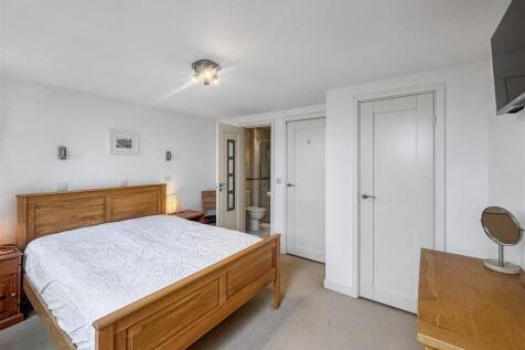 Bedroom 1.jpeg