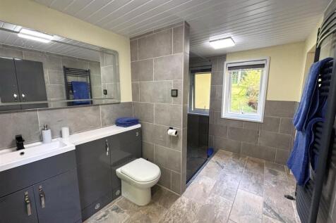 Shower room.jpeg