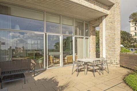 Communal Terrace.jpg