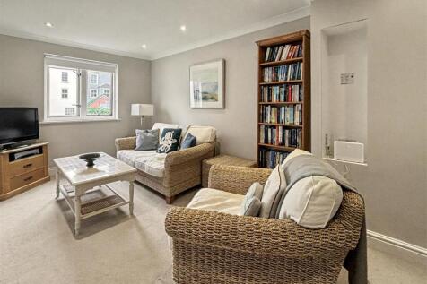 Lounge 2 or bedroom 4 (2).jpeg