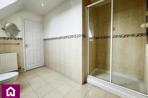 Jack &amp; Jill En Suite