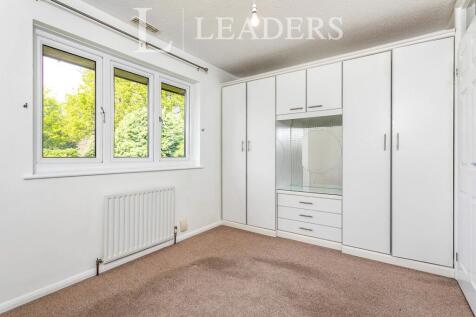 Master Bedroom (1)