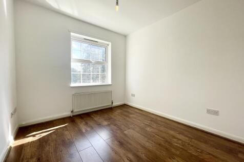 Bedroom 2 (1)