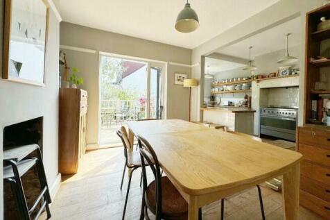 Kit/Breakfast Room