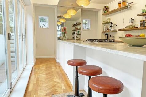 Kit/Breakfast Room