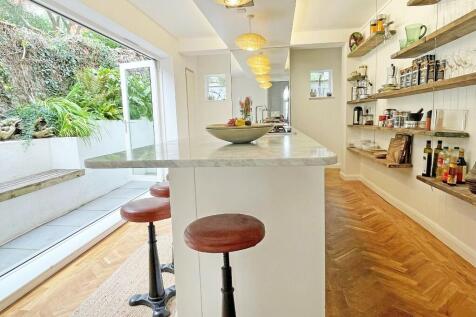 Kit/Breakfast Room