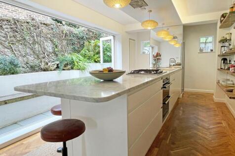 Kit/Breakfast Room
