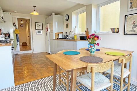 Kit/Breakfast Room