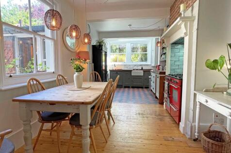 Kit/Breakfast Room