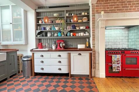 Kit/Breakfast Room
