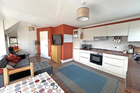 Lounge/Kitchen
