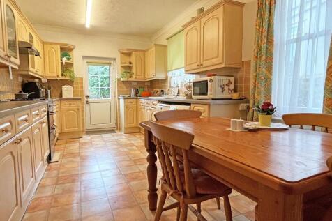 Kit/Breakfast Room