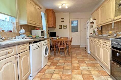 Kit/Breakfast Room