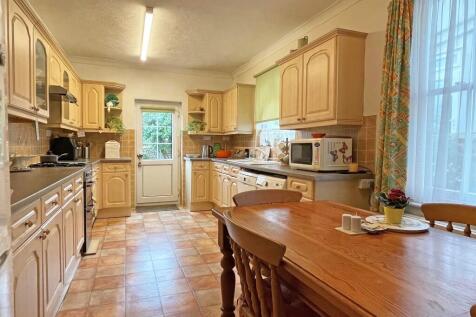 Kit/Breakfast Room