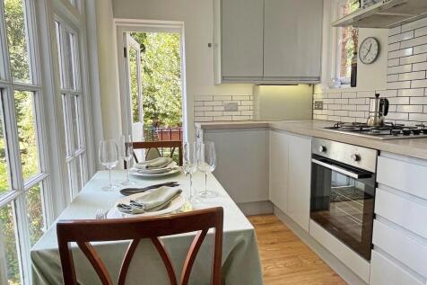 Kit/Breakfast Room
