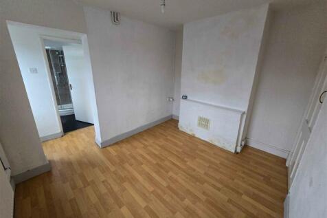 Living Room 2.jpg