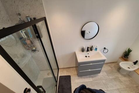 Ensuite to master
