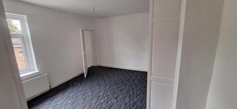 Bedroom 4.jpg