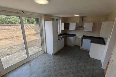 Kitchen 1.jpg