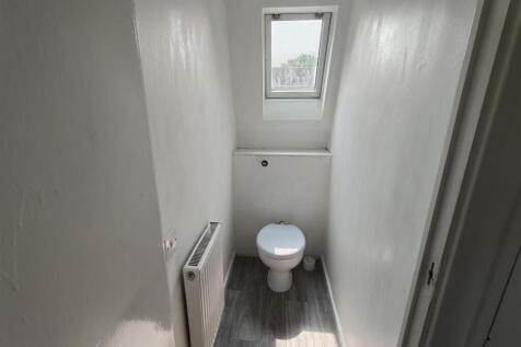 Toilet.jpg