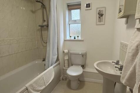 Bedroom 2.jpg