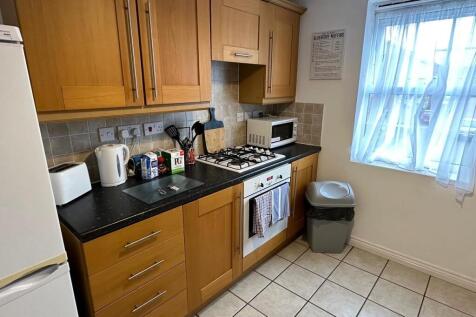 Kitchen 1.jpg
