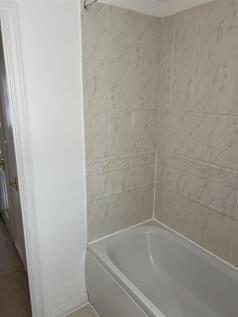 Bathroom 2.jpg