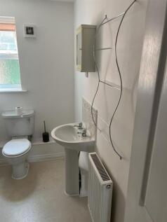Bathroom 3.jpg