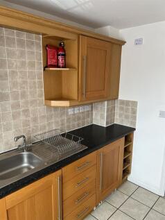 Kitchen 1.jpg