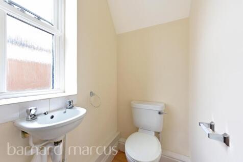 Cloakroom/wc