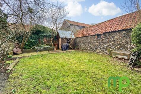 Garden to the fro...