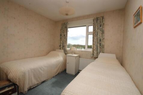 Bedroom 2 (Rear)